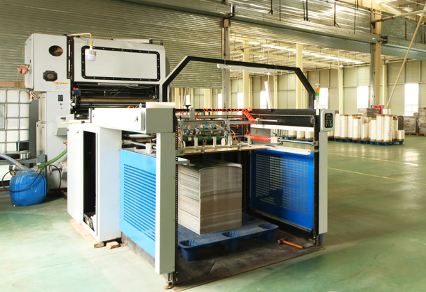 四川紙箱包裝廠產(chǎn)品設備展示